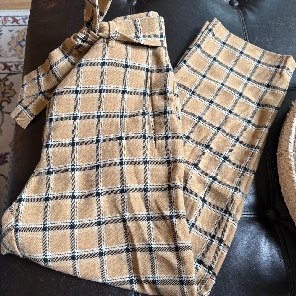 Wilfred Beige Tie-Front Checkered Pants. Size 10.